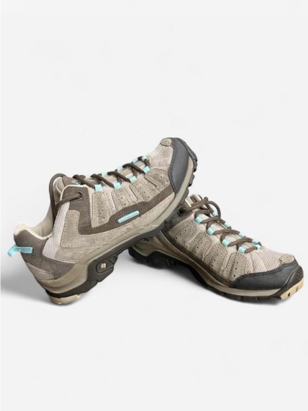 Columbia Women’s Outdoor Hiking Shoes in Taupe with Aqua Accents Size 8.5